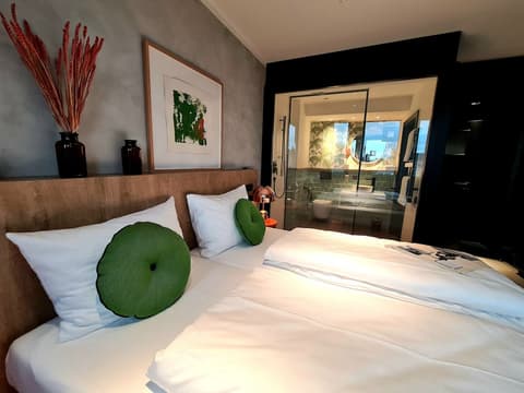 KONCEPT Hotel International, Room