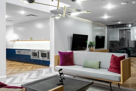 Mint House Dallas - Downtown, Lobby