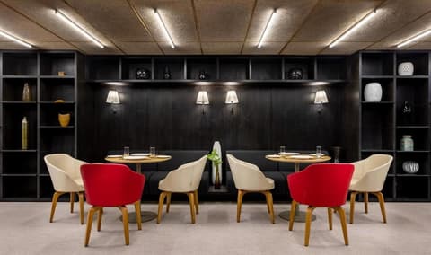 NUO By juSTa, Dining