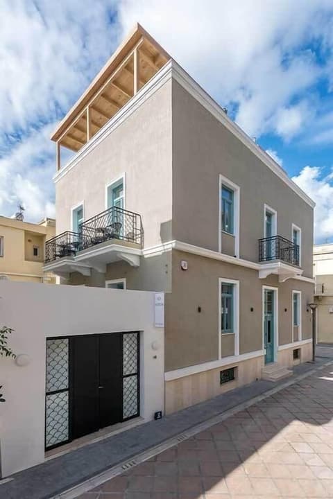 Artion Boutique by Enorme, Business center