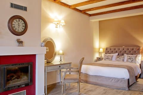 Almond House Suites Arachova - Adults Only, Room