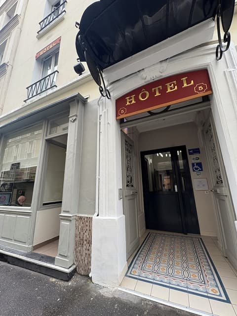 Hôtel du MontLouis, Exterior