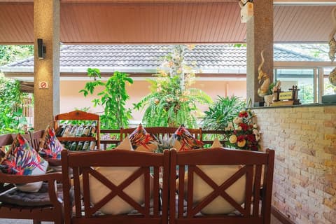 Thai Modern Resort & Spa, Lobby