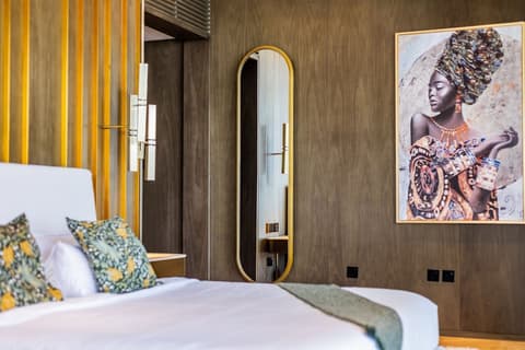 EDEN'S Homes & Villas - FIVE Residences, Room