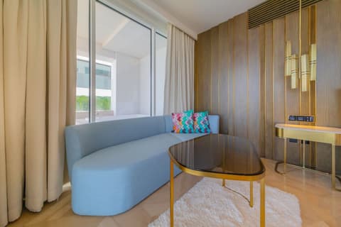 EDEN'S Homes & Villas - FIVE Residences, Room