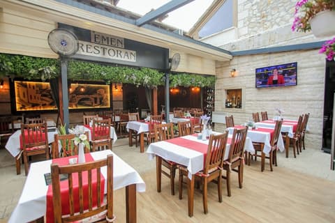 Hotel Emen, Terrace/patio