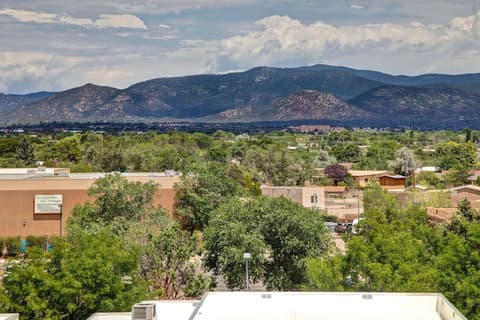 Hampton Inn Santa Fe South, Mountain view