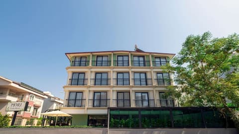 The Mori Club Hotel, Exterior