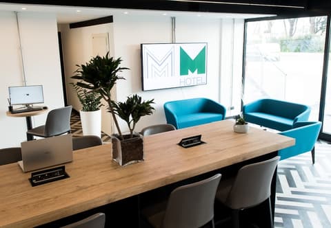 Mercure Roma Cinecittà, Lobby