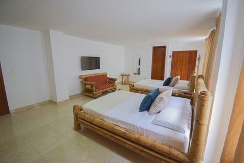 Hotel Toledo Plaza, Room