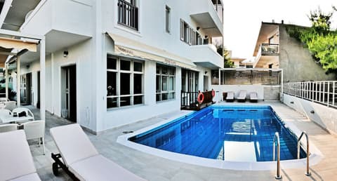 Erato Hotel, Pool