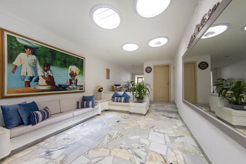 Casa Franco Hotel, Lobby sitting area