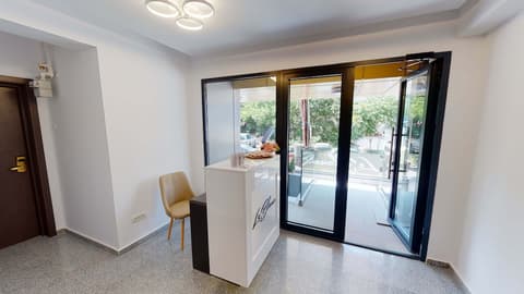 Le Blanc Aparthotel, Reception