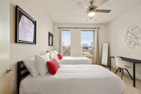 Kasa Love Field-Medical District Dallas, Room