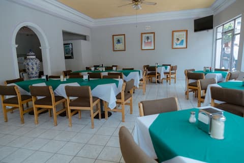 Hotel Zacatecas Courts, Restaurant
