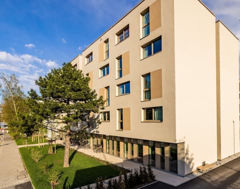 MASEVEN München Messe Trudering, Front of property