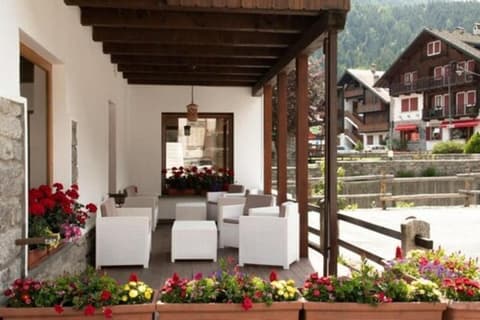 Hotel Dufour, Terrace/patio