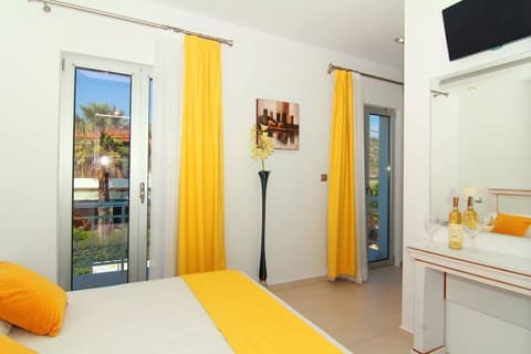 Hydrele Beach Hotel, Room