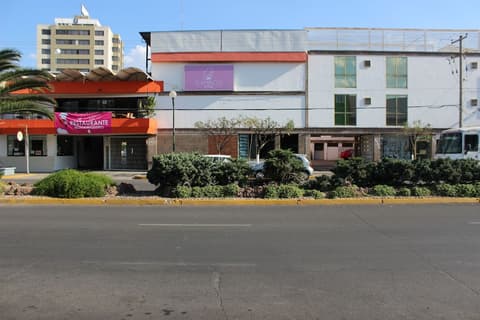 Hotel Flamingo Irapuato, Front of property