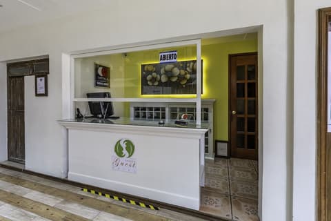 Capital O Oaxaca Guest Hotel, Reception