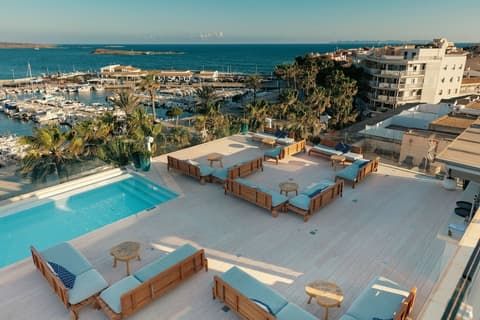 Hotel Honucai, Rooftop pool