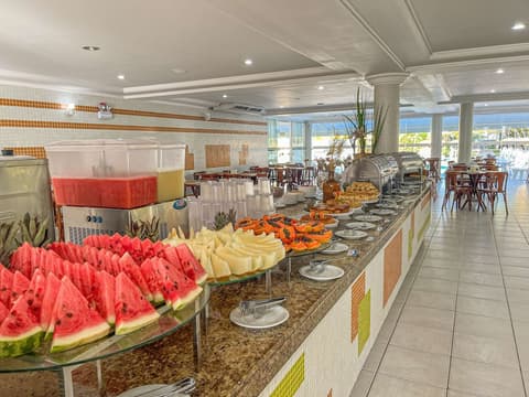 Sunshine Praia Hotel, Property grounds