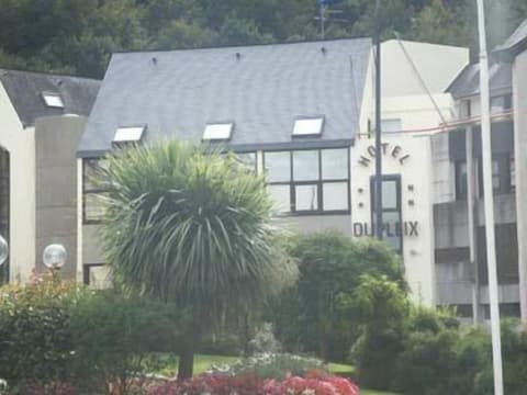 Hotel Dupleix, Front of property