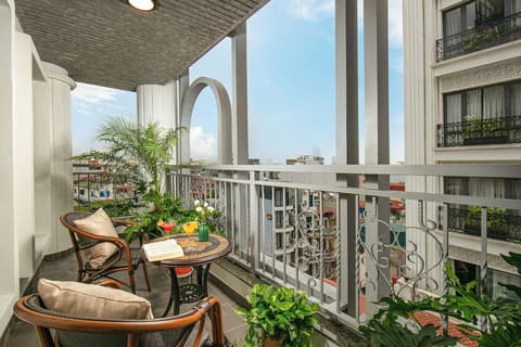 May De Ville Lakeside Hotel, Balcony