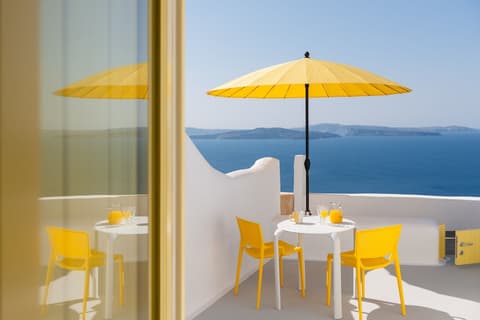 Anemomilos Hotel & Apartments, Terrace/patio