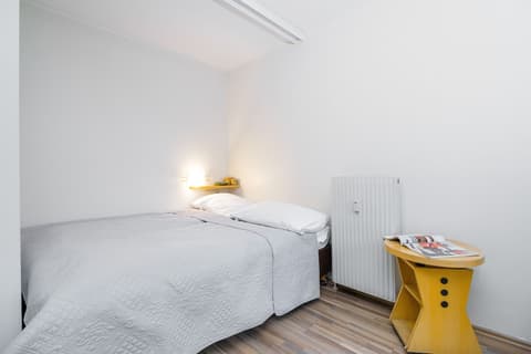 Karmeliter Flats, Room