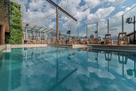 The Charlee Hotel, Rooftop pool