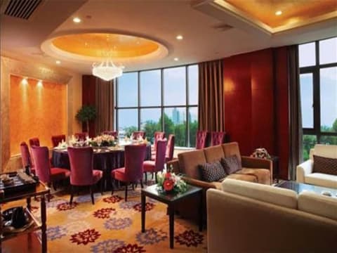 Yuloon Hotel Shanghai, Restaurant