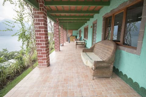 Eco Hotel Uxlabil Atitlan, Terrace/patio