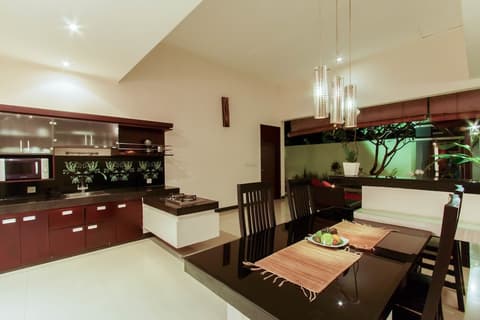 The Rishi Villa, Private kitchen