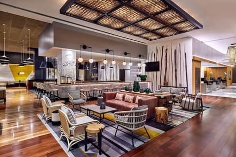 The Westin Phoenix Downtown, Lobby lounge