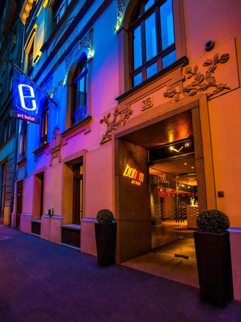 Bohem Art Hotel, Front of property