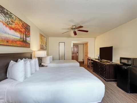 John Muir Lodge, Room