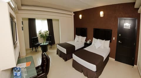 Hotel Portonovo Plaza Centro, Room