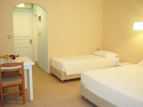 Apollonia Hotel, Room