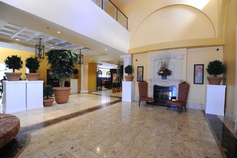 Monte Carlo Inn & Suites Downtown Markham, Lobby
