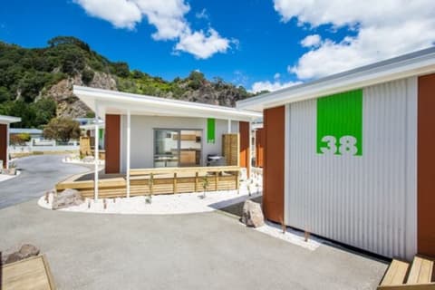 Awa Motel, Reception