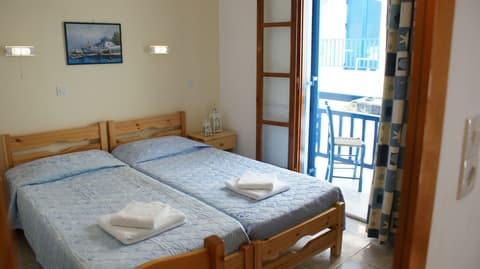 Zeus Hotel, Room