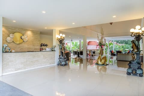 L'esprit de Naiyang Beach Resort, Lobby