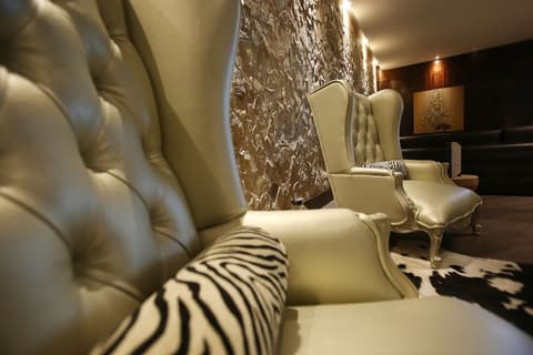 Hotel Reina Isabel, Lobby