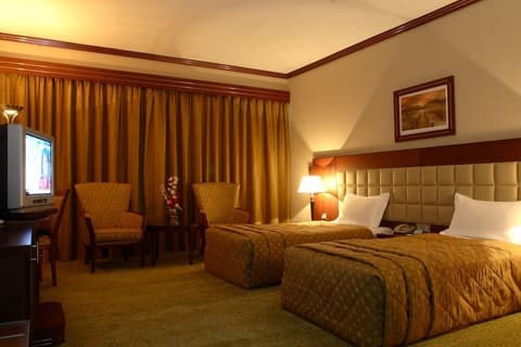 Grand Central Hotel, Room