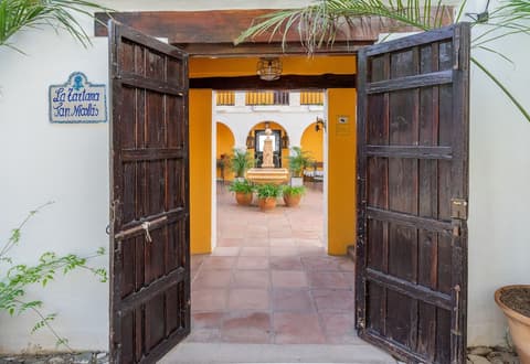 LA TARTANA HOTEL BOUTIQUE, Property entrance