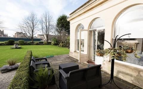 The Ayrlington, Terrace/patio