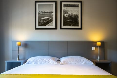 Adonis Lyon Dock Ouest, Room