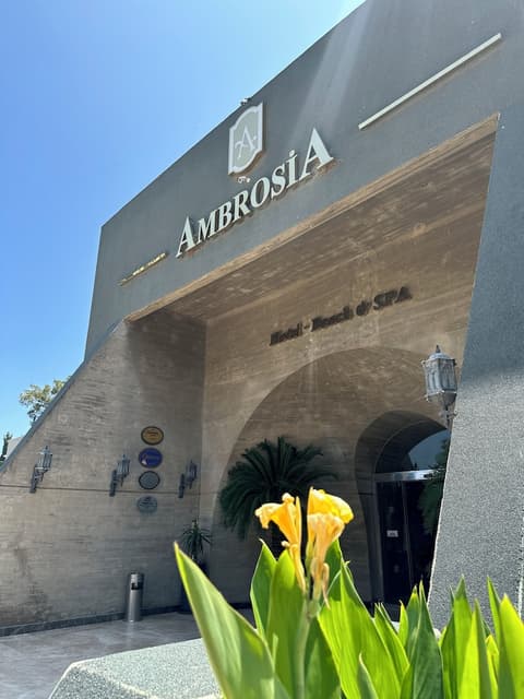 Hotel Ambrosia, Exterior