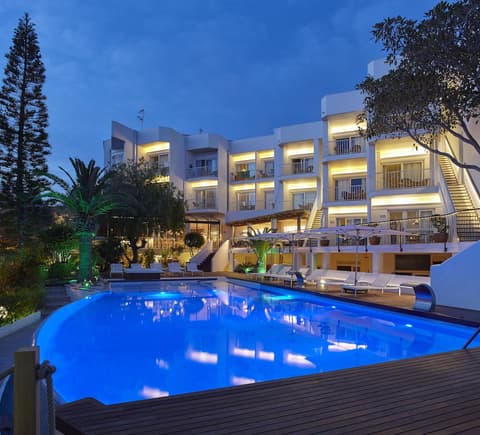 Apartamentos Castaví, Pool